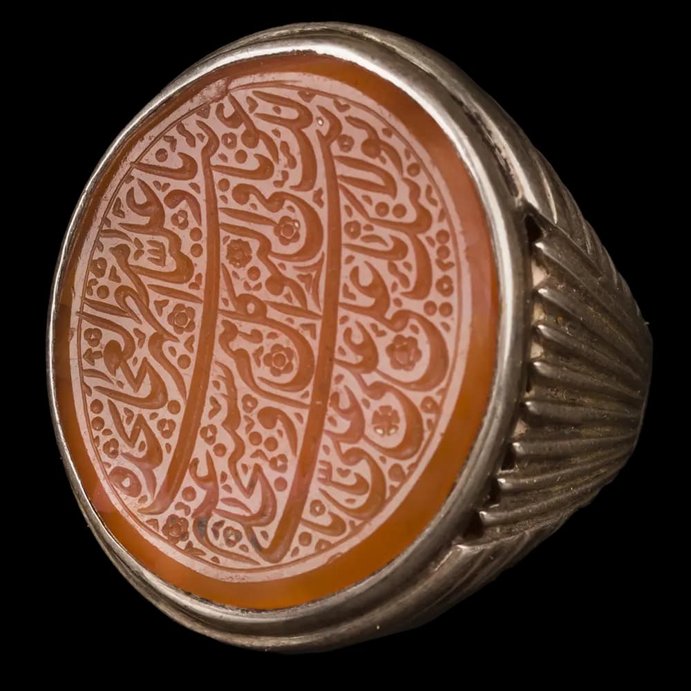 انگشتر ساخت و حکاکی روی سنگ